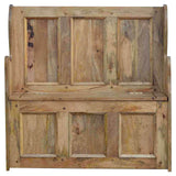 Meuble en bois de style scandinave avec des lignés épurées. 