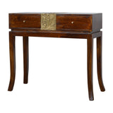 Acheter une belle table de console pour l'entrée de voter appartement, maison ou loft pas cher fabriquée à partir de bois de manguier avec des finitions châtaignier et feuille de laiton sculptée.