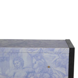 Meuble de rangement pour chambre à coucher qui peut être accompagner par notre table d'appoint Mayah™ en manguier massif fait main.