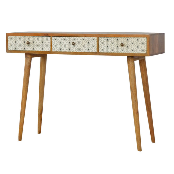 Bien-aise, table de bureau en bois massif avec des motifs géométriques. 