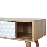 Meuble de rangement pour télé avec des lignes épurées de style design scandinave dans votre maison.