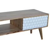 Donnez un décor chêne et un design blanc de manguier massif dans votre intérieur avec ce meuble télévision.