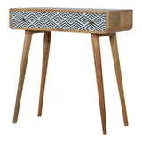 Table console design scandinave avec une finition chêne massif.